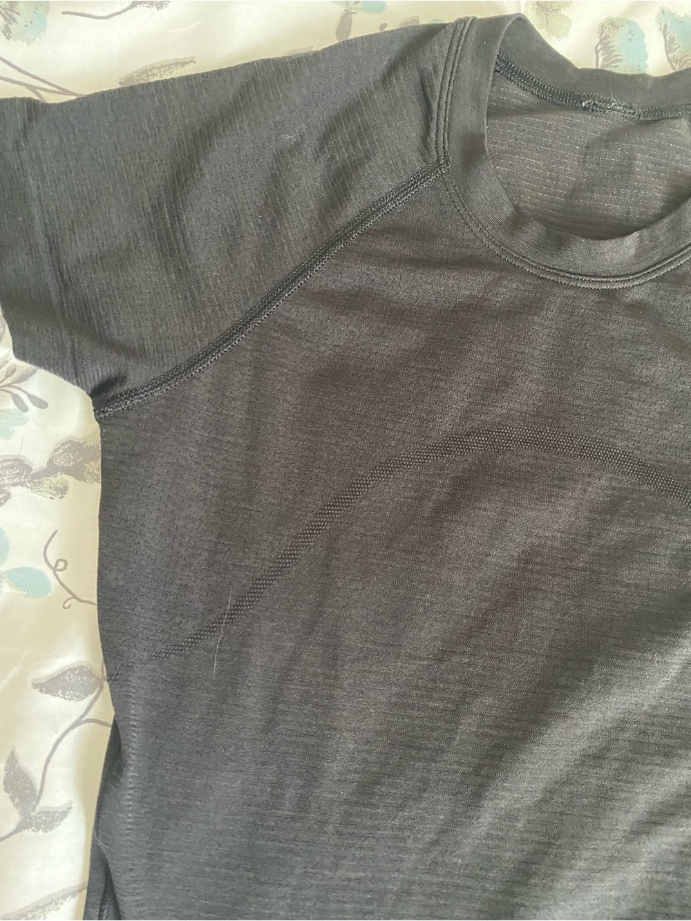 lululemon athletica womens Black Short-Sleeve Tee - Picture 6 of 7